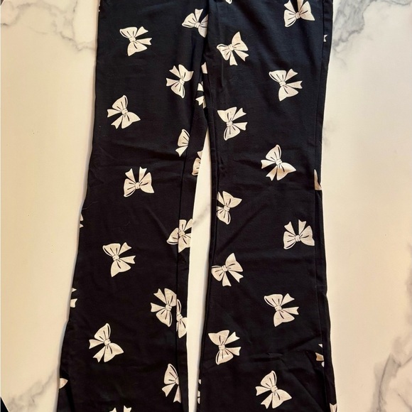 GAP Kids Flare Leggings with Bow Print -NWT - Picture 4 of 4